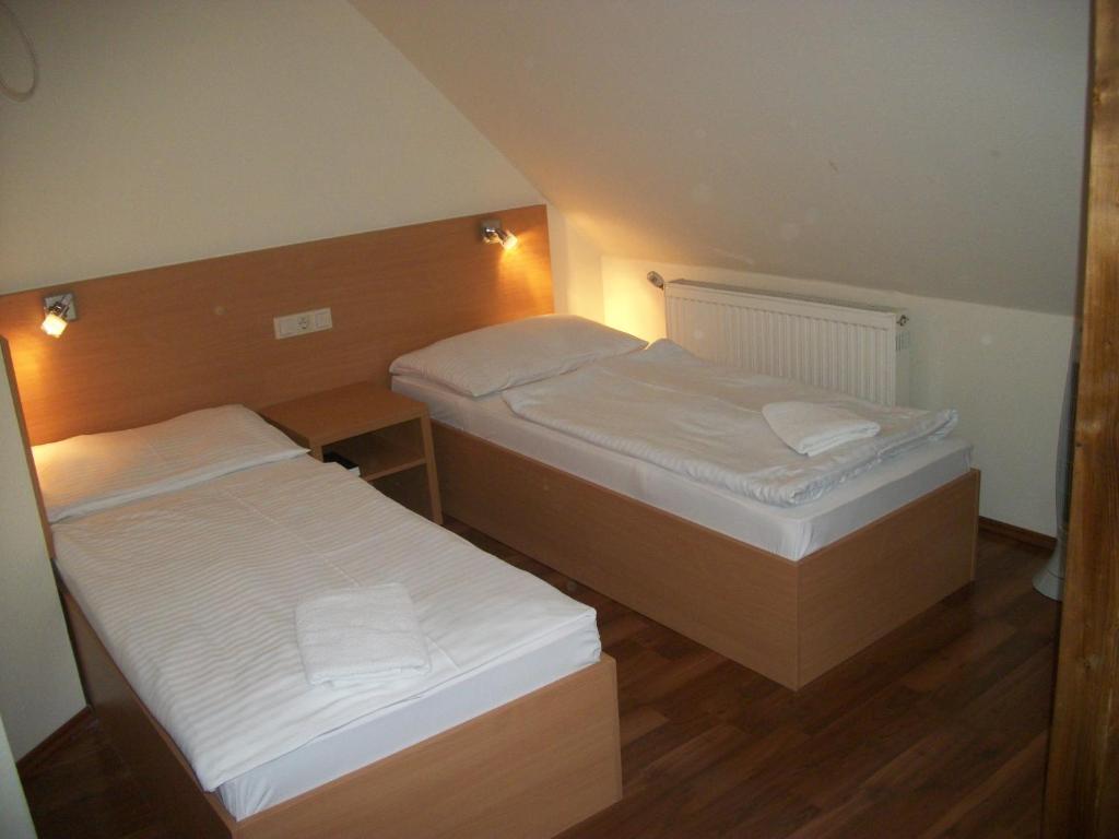 Hotel Viktoria Balatonalmádi 部屋 写真